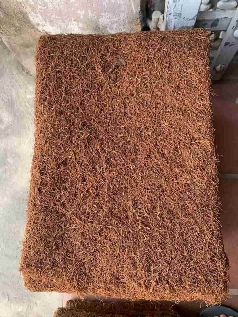 Đặc điểm nhận dạng thuốc lào bị tẩm hóa chất và cách phòng tránh